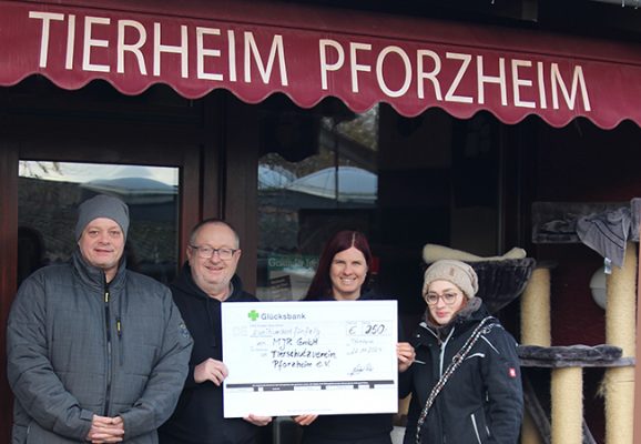 Scheckuebergabe tierheim dezember